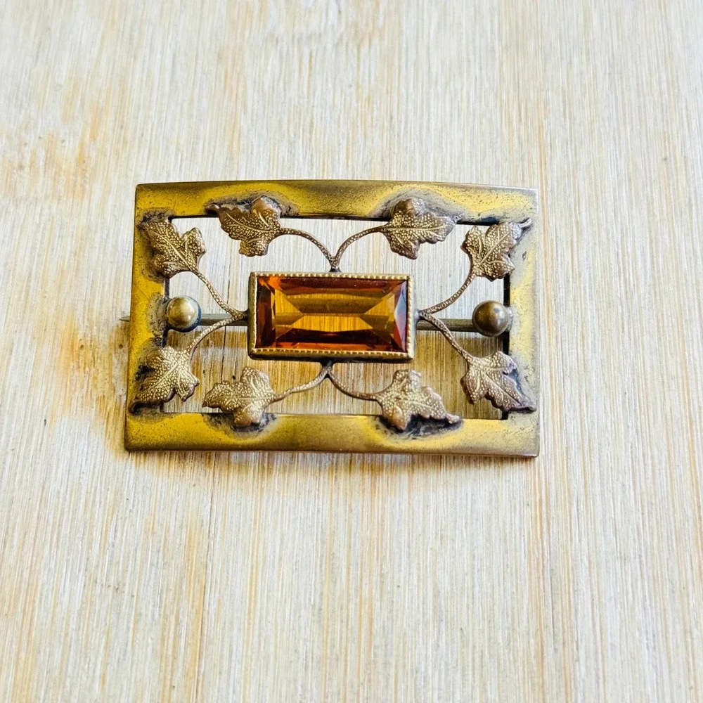 VTG GLP‎ George L Paine Art Nouveau Grape Flower Brooch Victorian Amber Glass